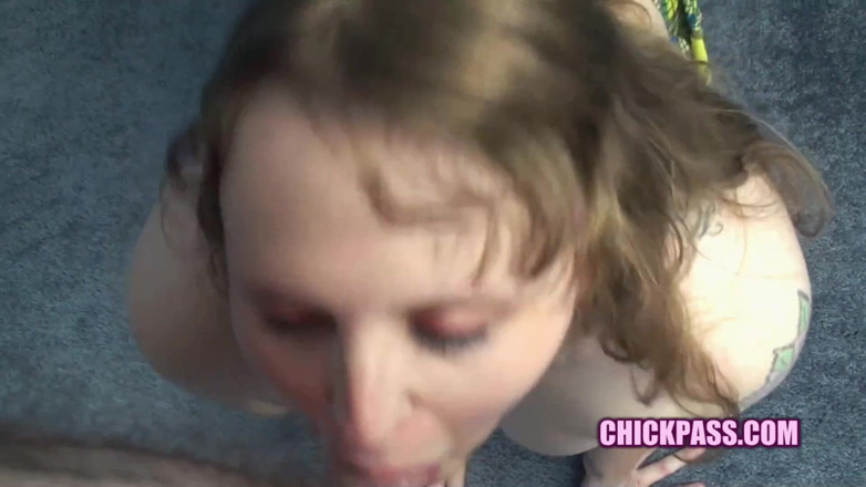 ChickPass Amateurs: Alexsis Sweet biraz yarak emiyor