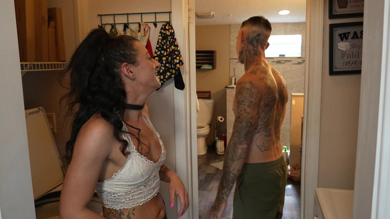 Riley Ransom: Dakota Marr se blochează, apoi este futută