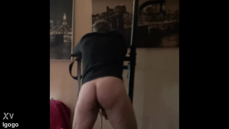 Alex Art: मेरी गांड दिखा रहा है