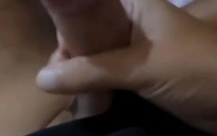Ladysilvas: Ladysilva Hot Handjob in Bed