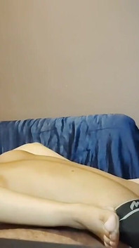 Dziewczyna chłopak po raz pierwszy zerżnięta w Boys Hostel.