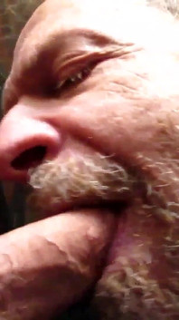 Peludaartista y Mrhairygardener en el gloryhole