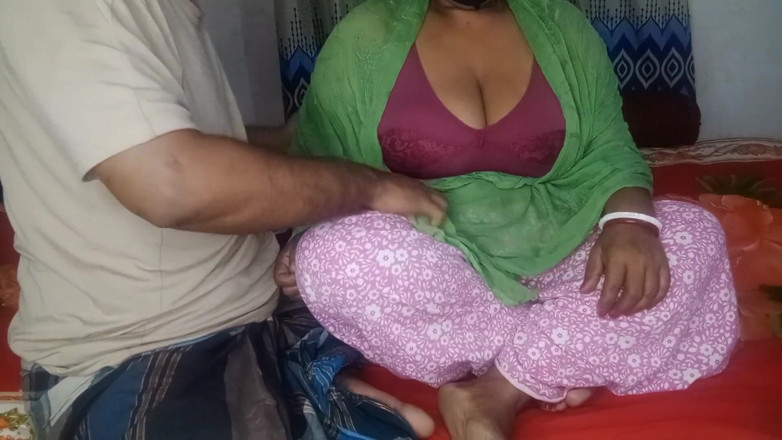 Sabina244: Tesão experiente e madura bangladeshi mamãe dar seus enteados um...