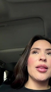 Je Me Masturbe Dans Ma Voiture Pendant Que Je Suis Sur Le Chemin Du Travail