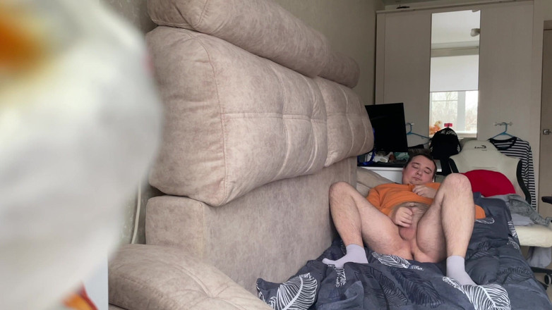 Limara19981: Cowok berotot limara19981 lagi asik masturbasi sampai orgasme