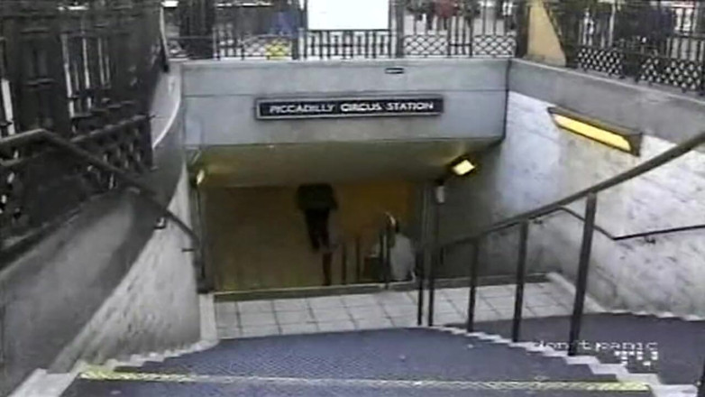 British Blue Movies: Big Omar's British Adventures: Anální cvičení (2001)