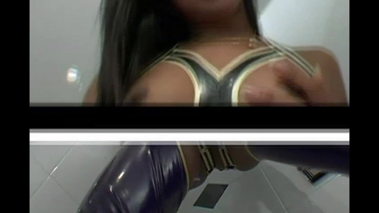 SAMURAI - Shemale Pleasure: Anal Trekant - Skallig Med Två Asiatiska Shemales Cumshot På Fötterna