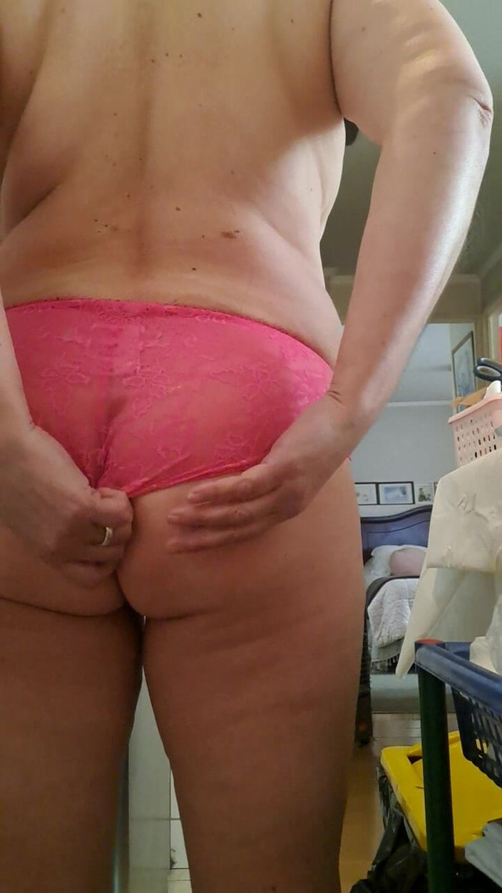 Mommy big hairy pussy: Něco od všeho a v průhlednosti