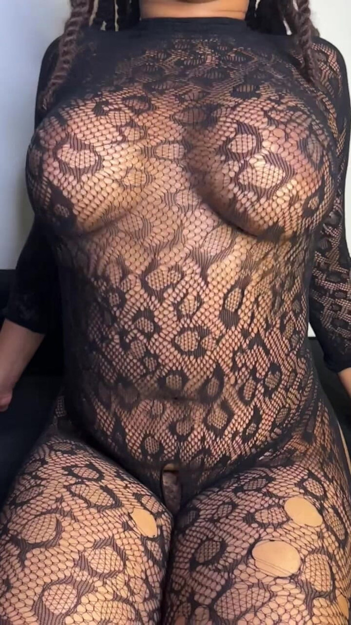 sexyindiana1: 乌木性感的巨大胸部