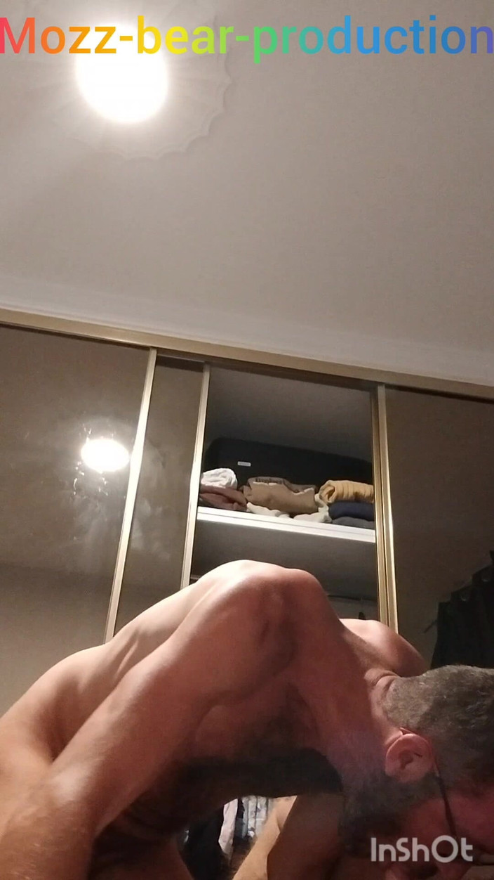 Mozzbear: Yummy Daddy Gets Rewarded.