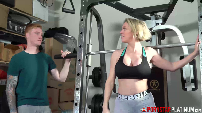 Pornstar Platinum: PORNSTARPLATINUM - Fit Dee Williams rides young Silas Stone in the...