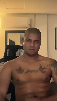 Un gay soumis pervers humiliant