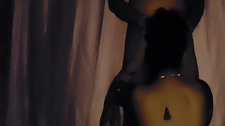 Hotpooja86900: Бхабхи получает минет с соседом и изменяет его мужу