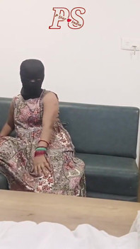 Bhabhi desi panas India dengan bermain pepek penggetar