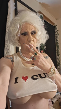 Im a Dumb Fuck Bimbo Looking for Cock