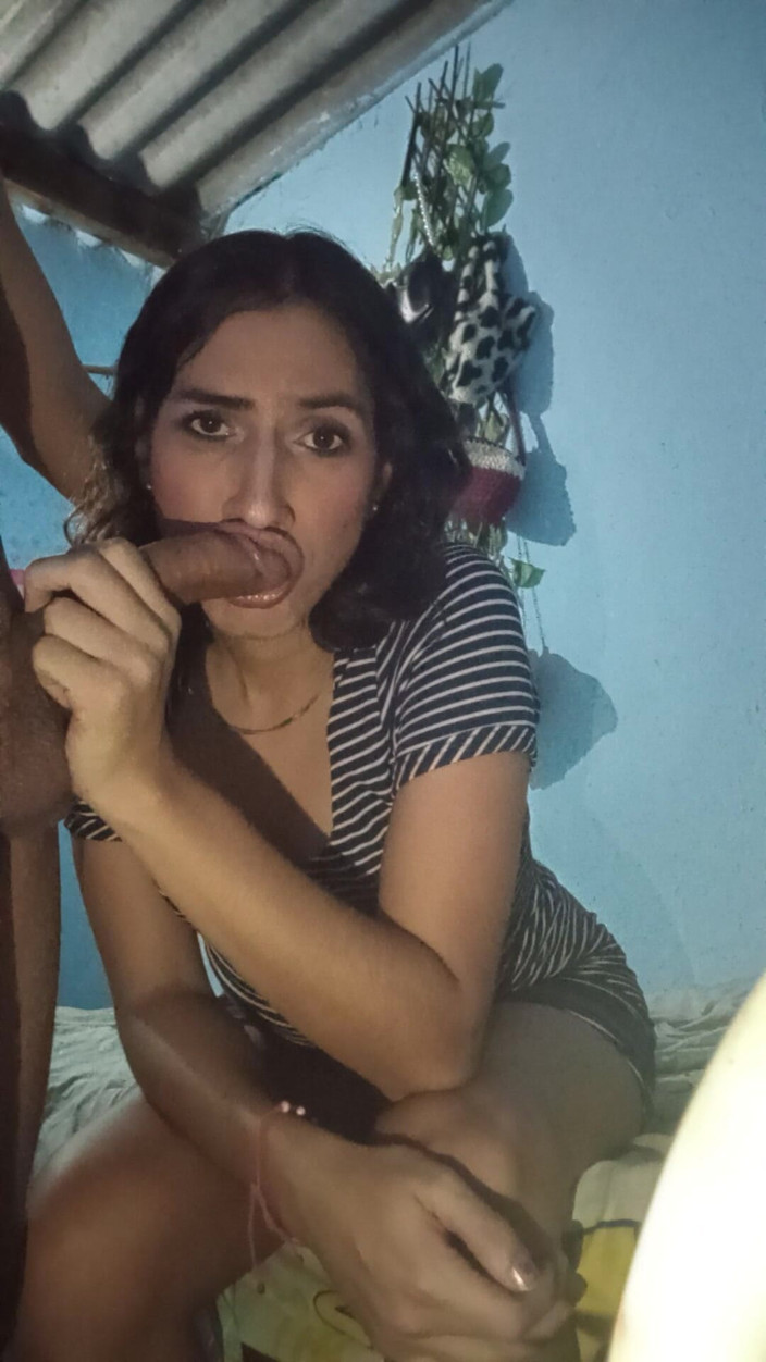 Femboy from Colombia: Det här är en saftig blowjob