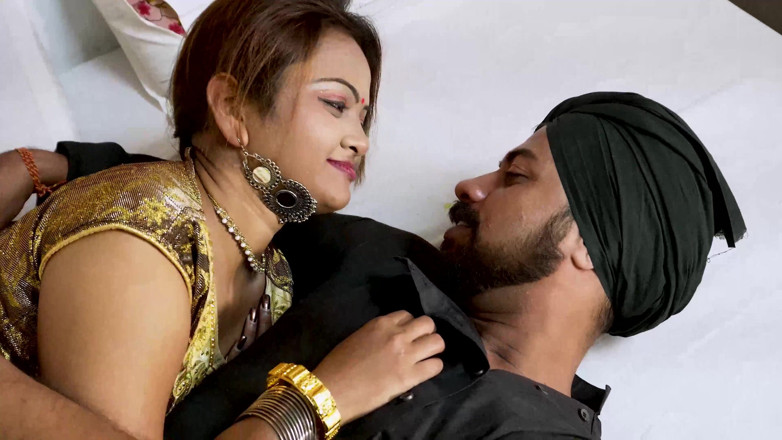 Queen star Desi: A Desi Punjabi Truck Driver Came in Home and Fucked...