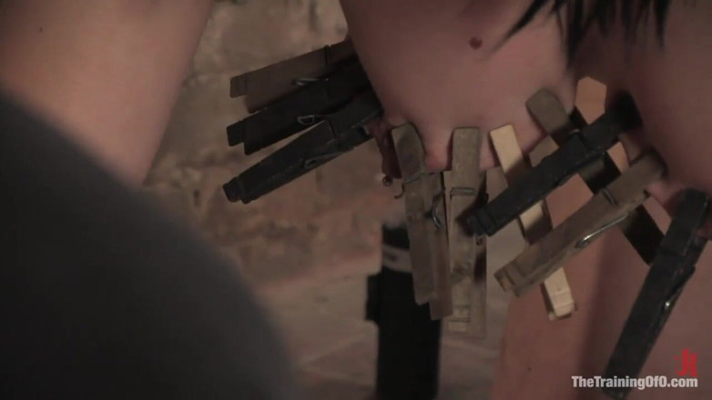 The Training of O by Kink: Testování dvou stážistů