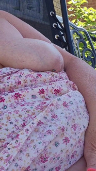 Relaxându-se Pe Această Vreme Minunată Fierbinte
