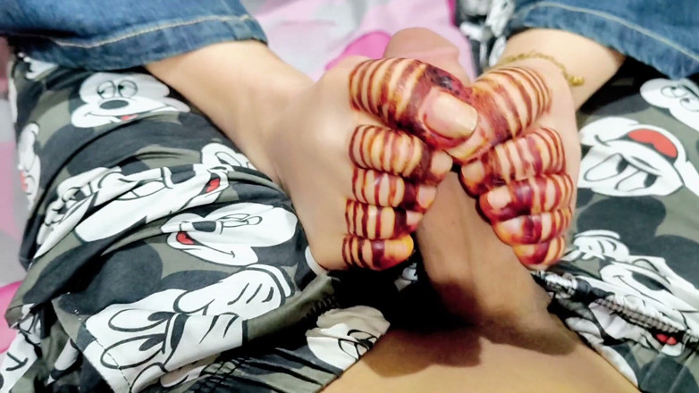 Manosexyscat69: Housewife Feet Her Big Hard Dick Footjoob Dirty Talk in...