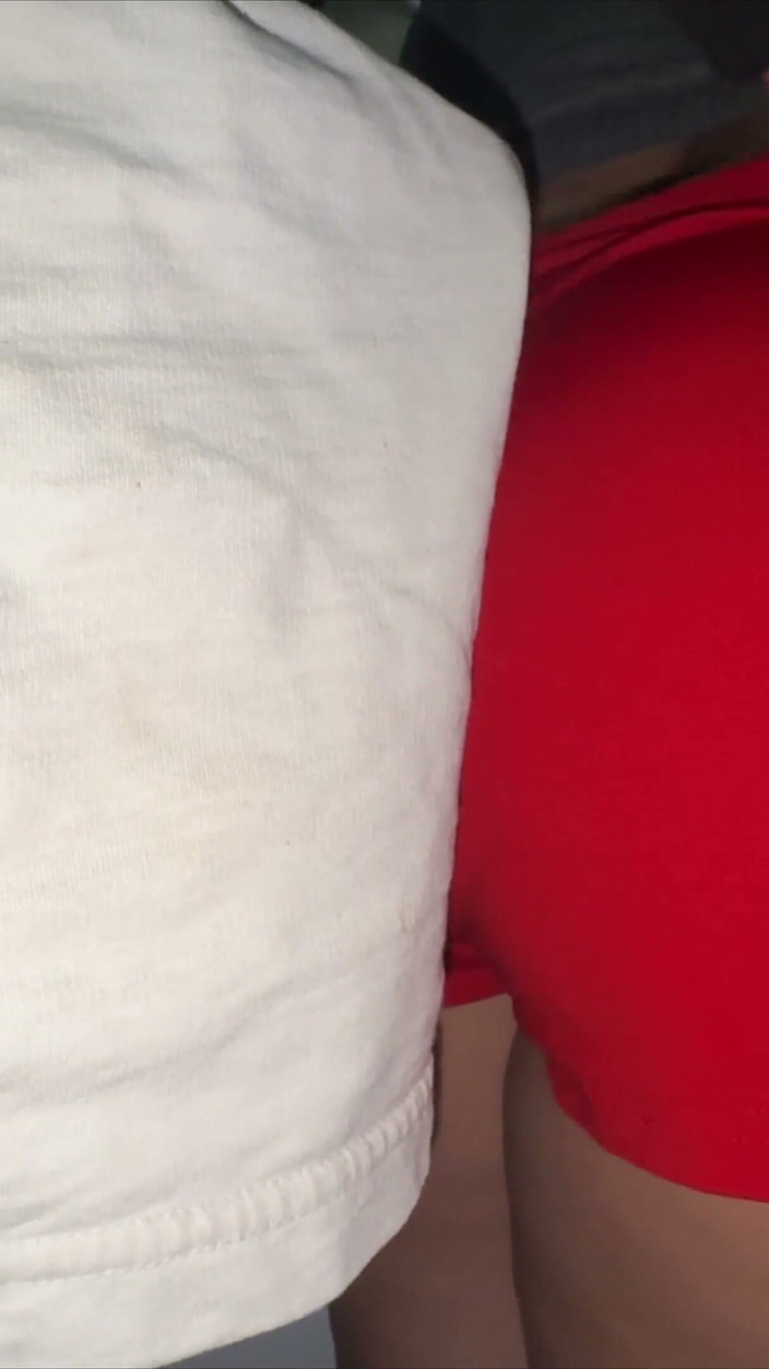 CoupleOfHotSins: Ela Acaricia a Ereção De Um Estranho E até Se...