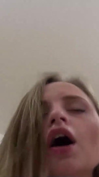 140 -1 nana baise pour un creampie