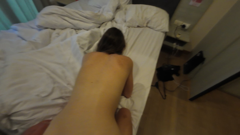 SkinnyWithAHugeDick: 냉장고에서 섹시한 복종하는 따먹기