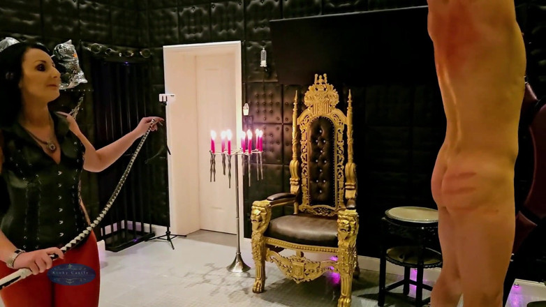 Kinky Castle: Sahibe luciana aşırı tek kuyruklu kırbaçlama bölüm 1