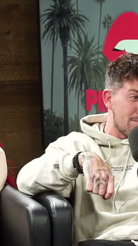 Kenzie Anne își pierde p*rn Virginitatea lui Tyga