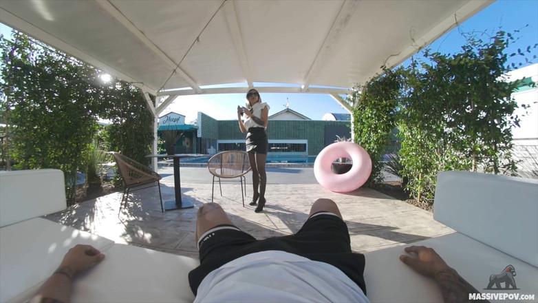 MassivePov: The Business Woman