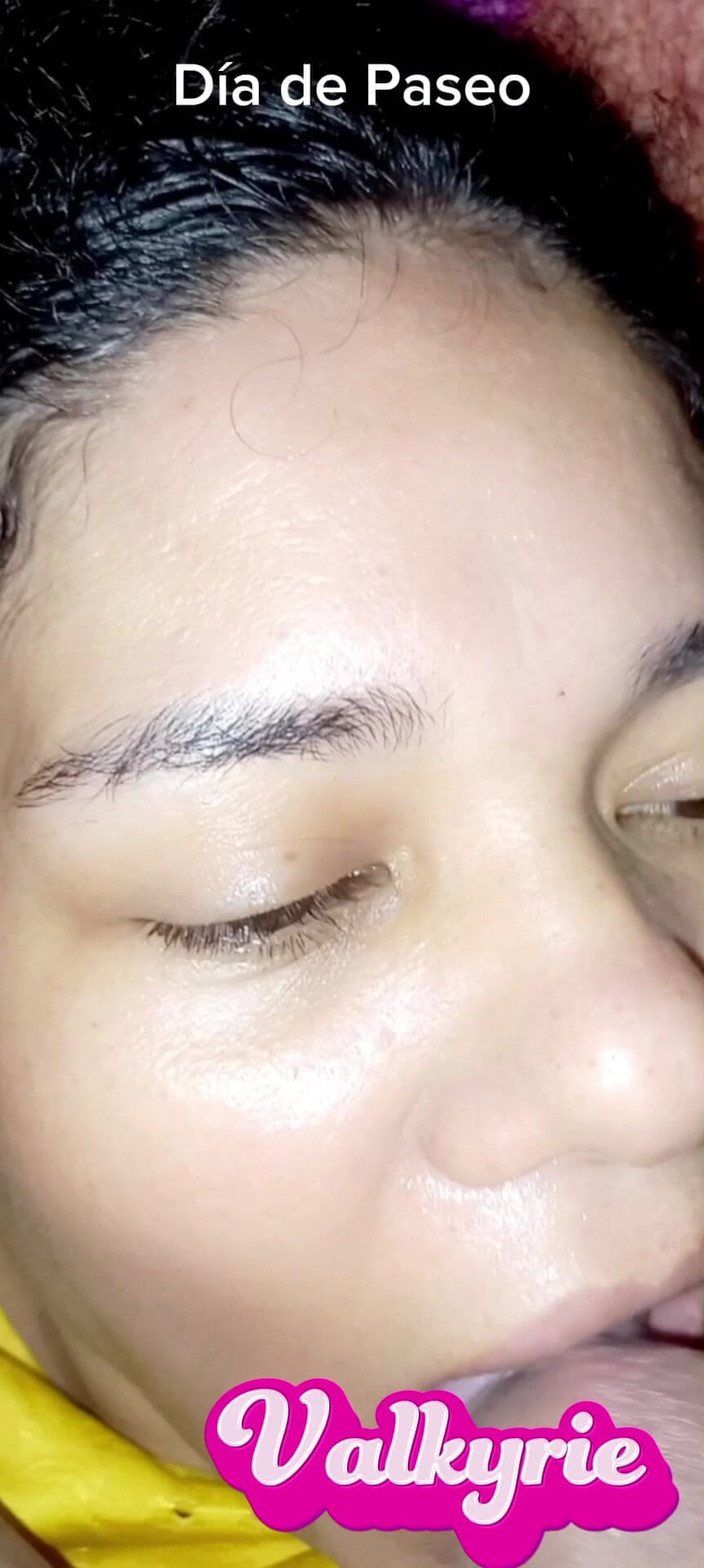 Valkyrie and Luigy Couple: 出去一天，但之前没有给一个很好的深喉口交和射在她脸上。