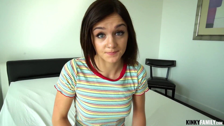 Kinky Family: Cash got me fucking my stepsis