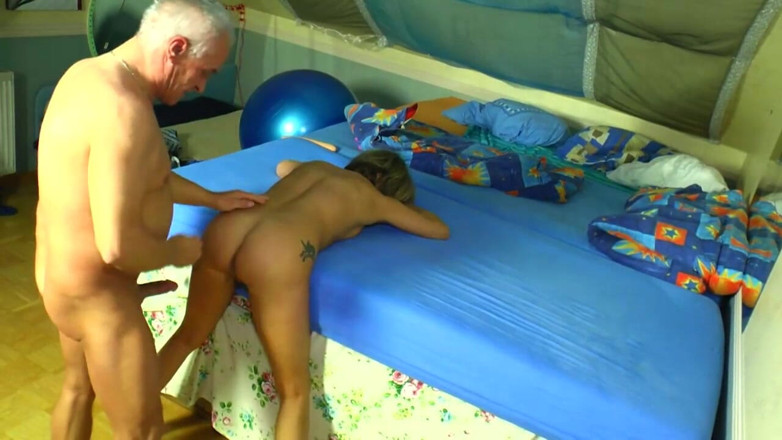 Deutschland porn: Pasangan nenek Jerman!