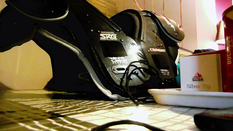 Amadeus studio: Der Elektriker nutzt die Gelegenheit, wenn seine Eltern nicht da...