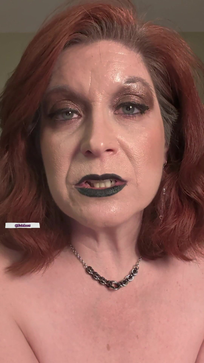 Elianna: Femdom ponižující joi