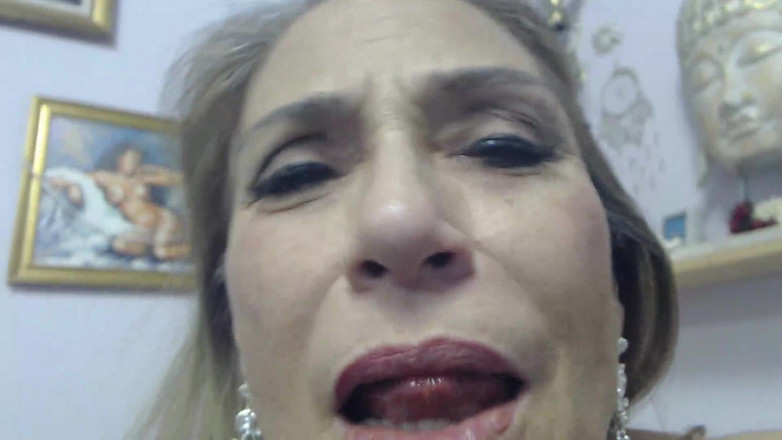 Melissa Johnson: Bú cặp vú nhổ nước bọt của tôi sau đó hôn...