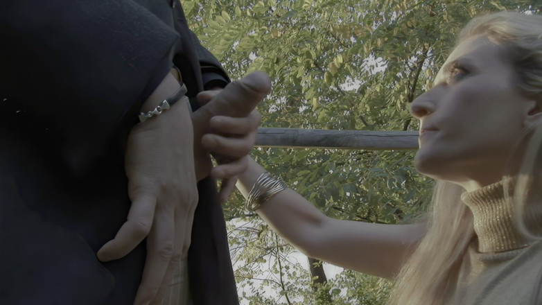 Inthe MILF room: 《Thresome：男人、男孩与熟女》