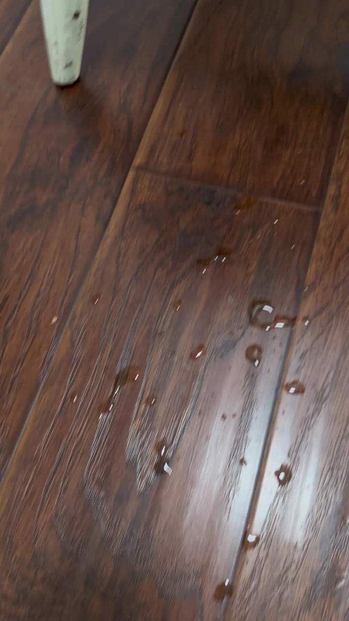 Katiekampbell: Elle rebondit sur un gode grosse bite noire