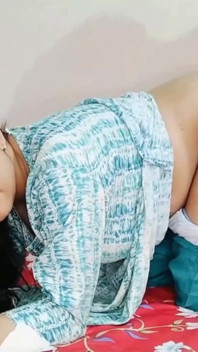 Awek panas kampung pertama kali seks keras