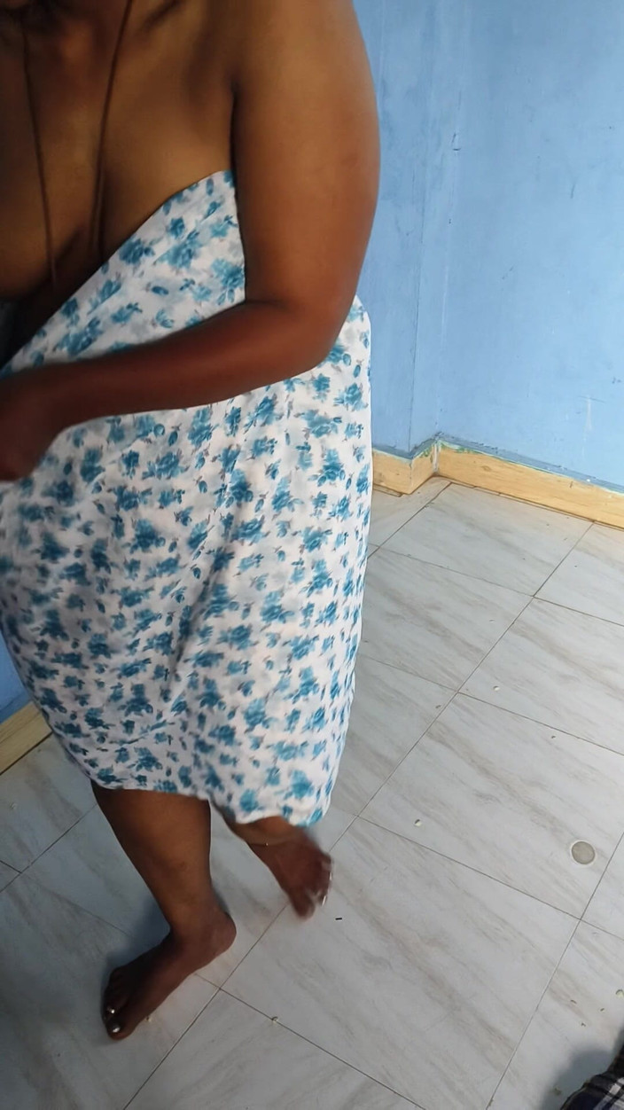 Tamil lesbian: Show de peitos quentes