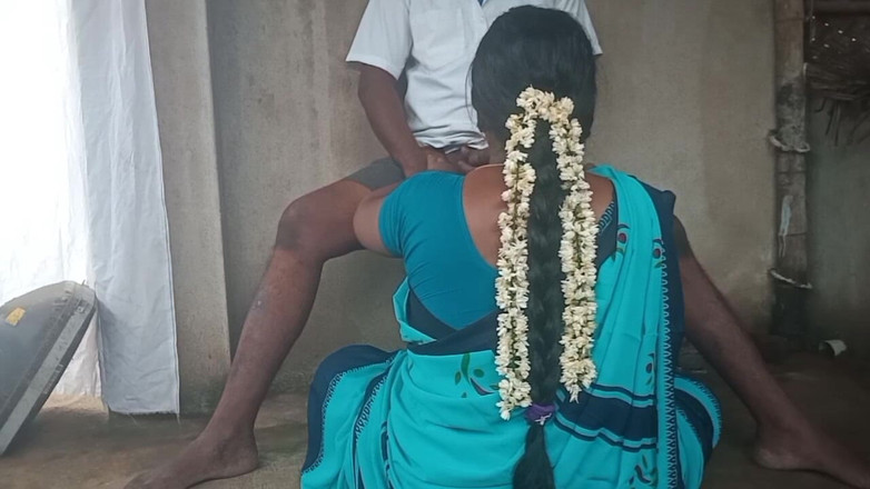 Priyanka314: Tamilská krásná manželka v domácnosti kouří