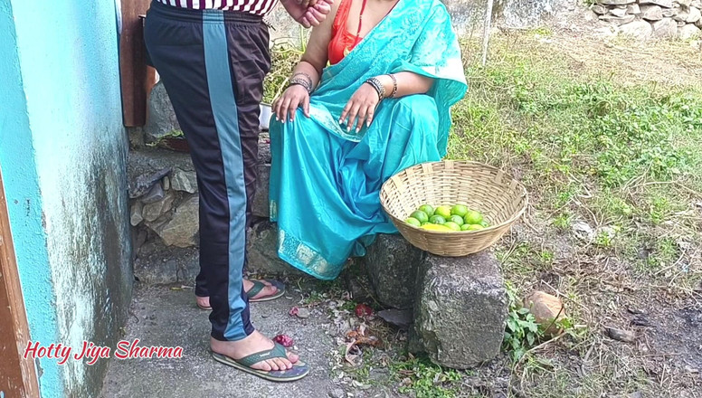 Hotty Jiya Sharmaa: Kiran bhabhi wird von ihrem besitzer für miete vor seiner...