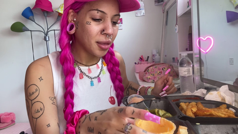 Nali Marie: Würziges essen mukbang vlog extra heiße Mozzarella-sticks