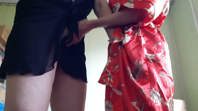 Lesbian-candys: I'm Fingering My Boyfriend's Mom While He Takes a Shower