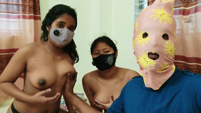 HottyKisku02: Dos calientes indias lesbianas follan con un consolador enorme