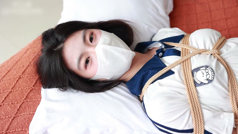 Asian bondage: The Innocent Girlfriend Is Bound with Ropes in Her College...