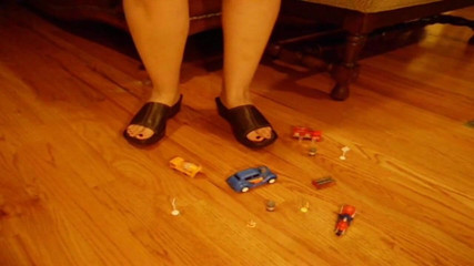 Sexy Amateurz: Car crushing foot fetish action