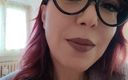 savannahamatoriale: Stepmom Knows How to Turn You on