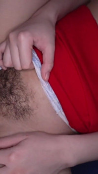 Chica peluda con un coño cachondo, follada, preñada