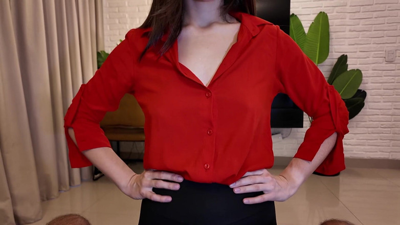 Nipple Stock: Üvey anne üvey oğlunu cezalandırıyor ve eldiven kullanarak onu sert boşaltıyor